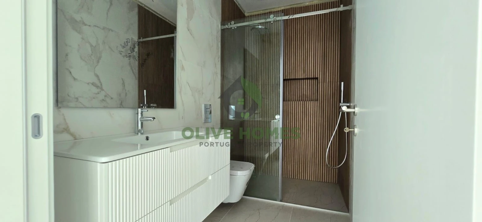 Apartamento T3 para Venda em Quarteira Foto 9