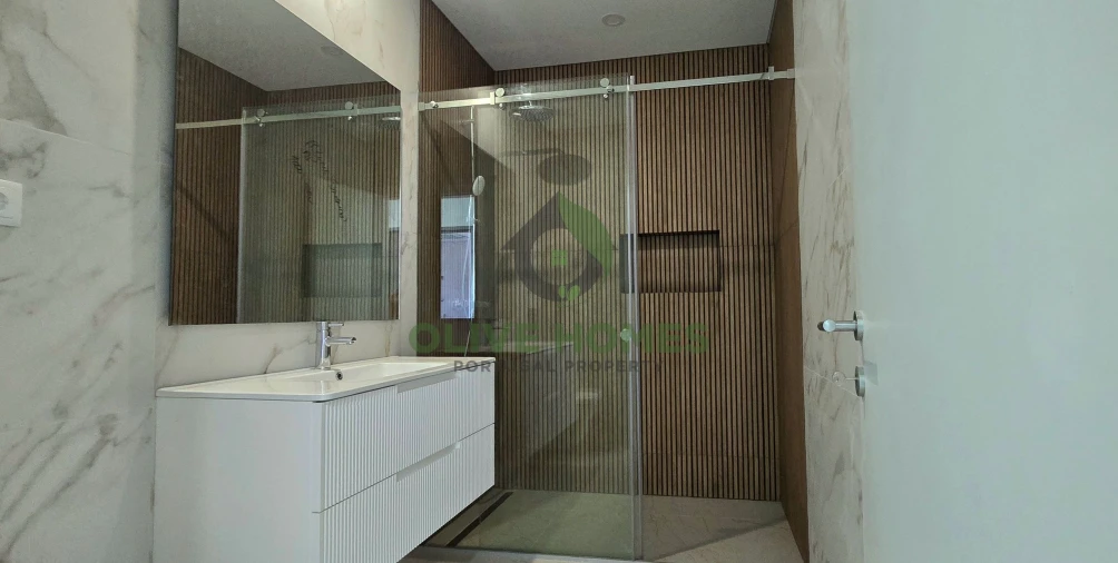 Apartamento T1 para Venda em Quarteira Foto 8