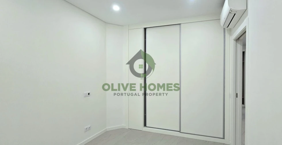 Apartamento T2 para Venda em Quarteira Foto 11