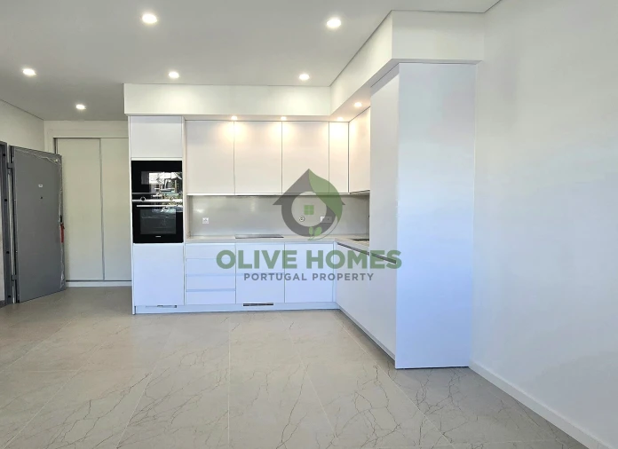 Apartamento T2 para Venda em Quarteira Foto 3