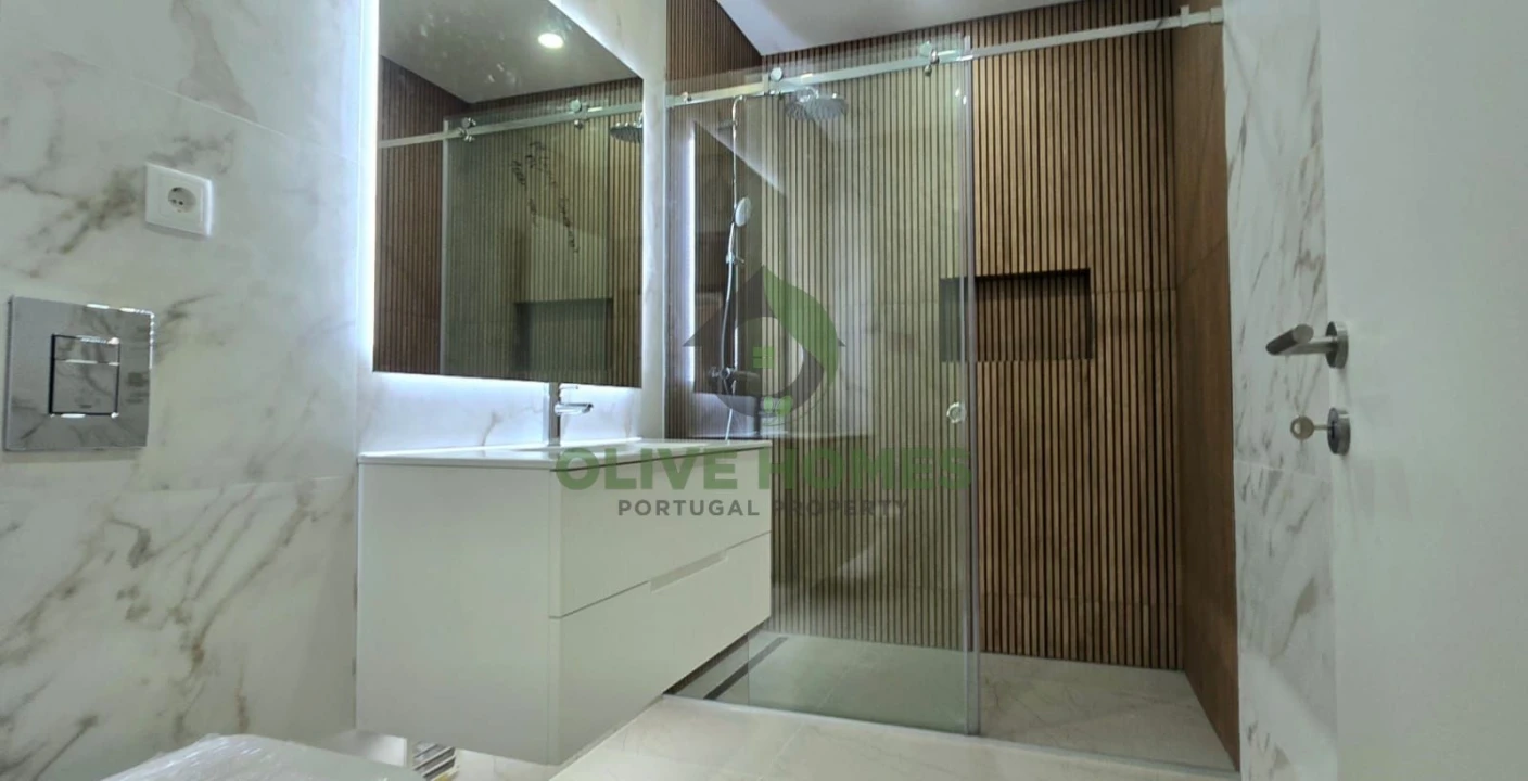Apartamento T2 para Venda em Quarteira Foto 10