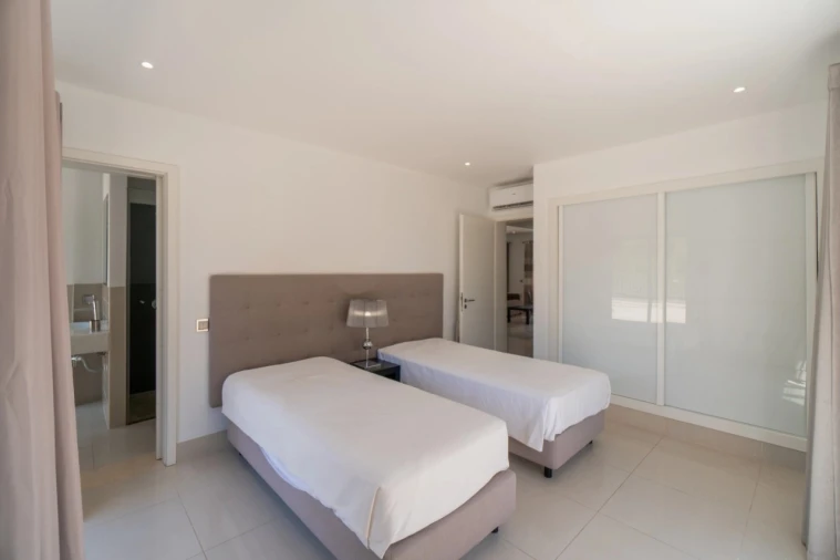 Apartamento T2 para Venda em Quarteira Foto 15