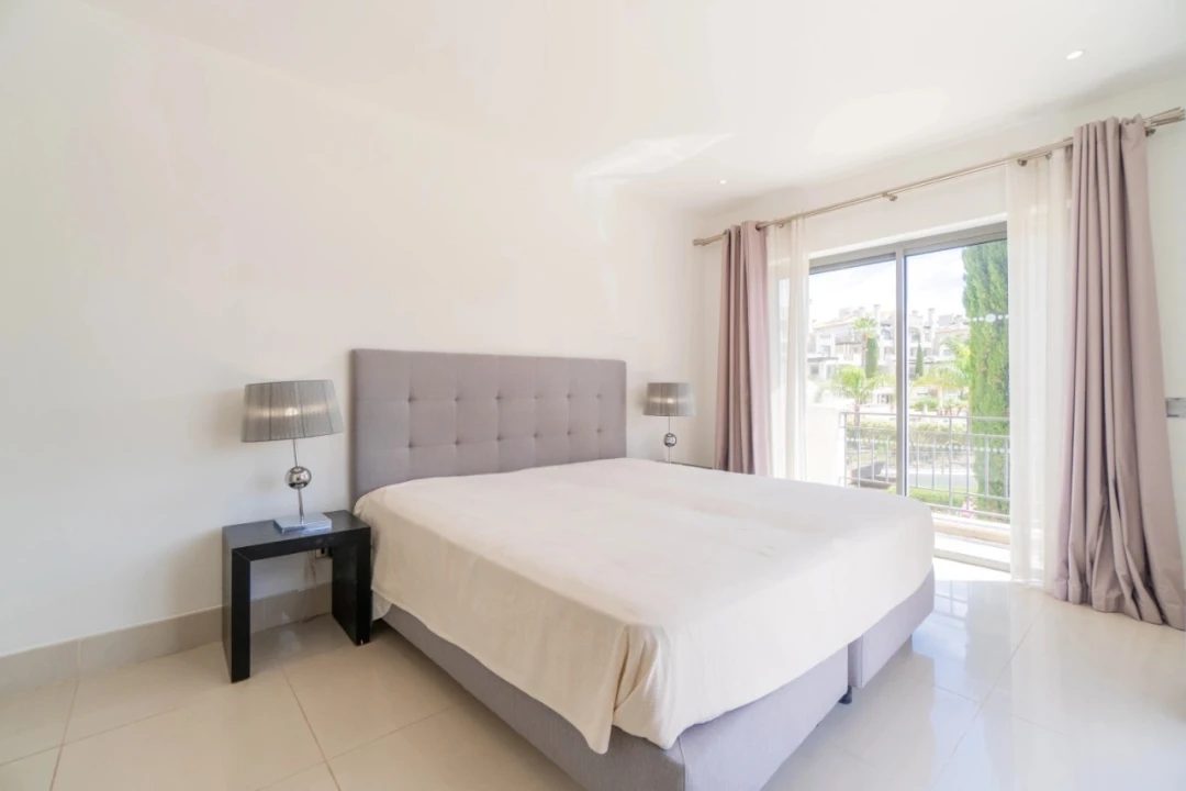 Apartamento T2 para Venda em Quarteira Foto 10