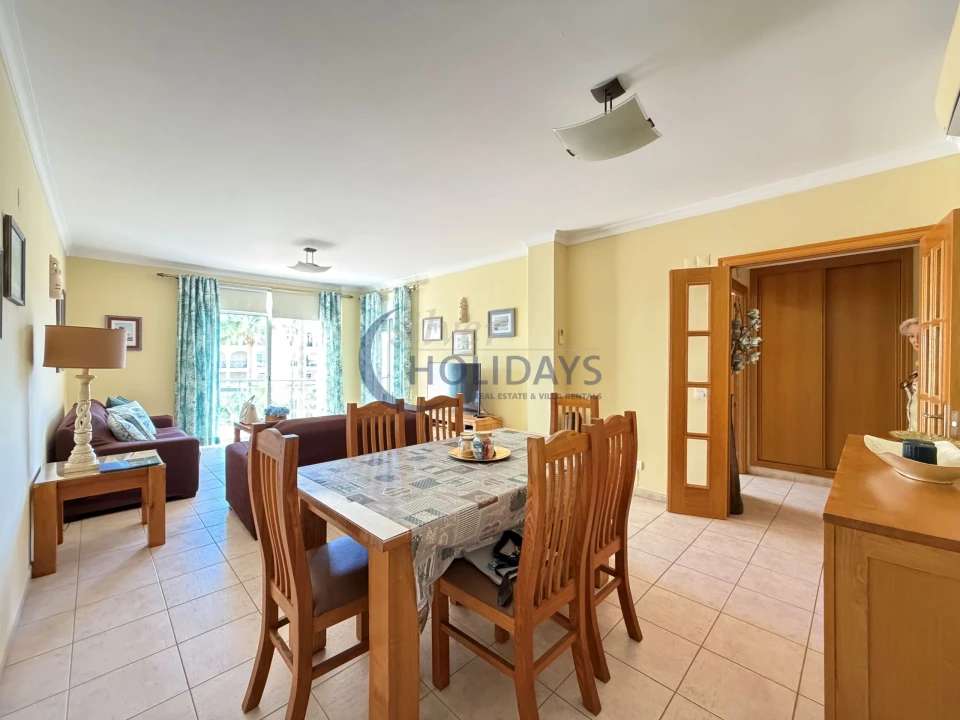 Apartamento T3 para Venda em Quarteira Foto 3