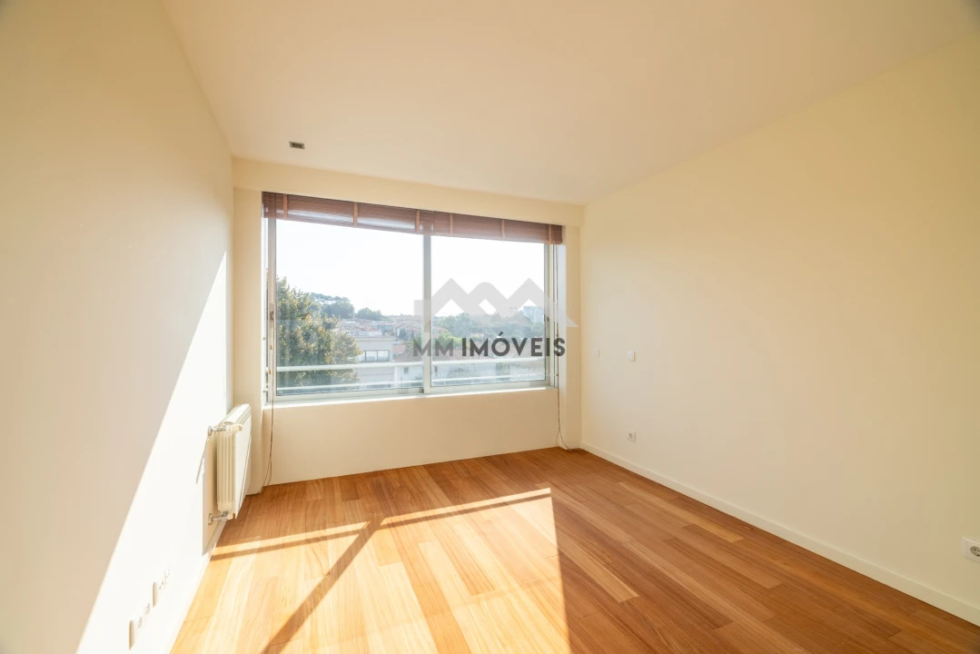 Apartamento T3 para Arrendamento em Aldoar, Foz do Douro e Nevogilde Foto 25