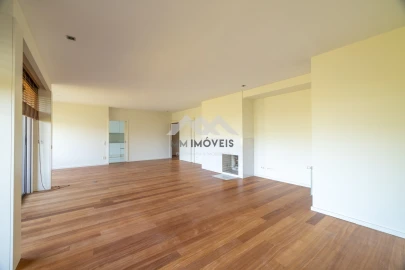 Apartamento T3 para Arrendamento em Aldoar, Foz do Douro e Nevogilde
