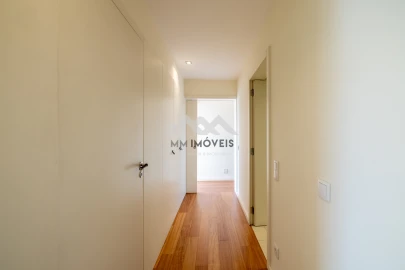 Apartamento T3 para Arrendamento em Aldoar, Foz do Douro e Nevogilde