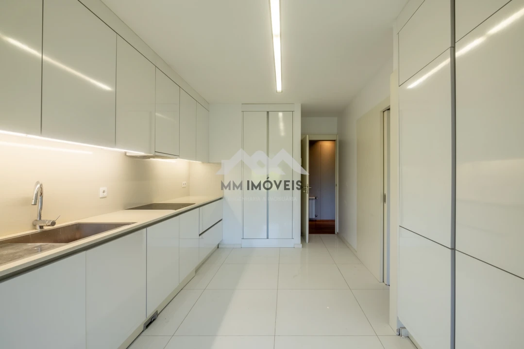 Apartamento T3 para Arrendamento em Aldoar, Foz do Douro e Nevogilde Foto 16