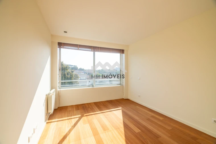Apartamento T3 para Arrendamento em Aldoar, Foz do Douro e Nevogilde Foto 25