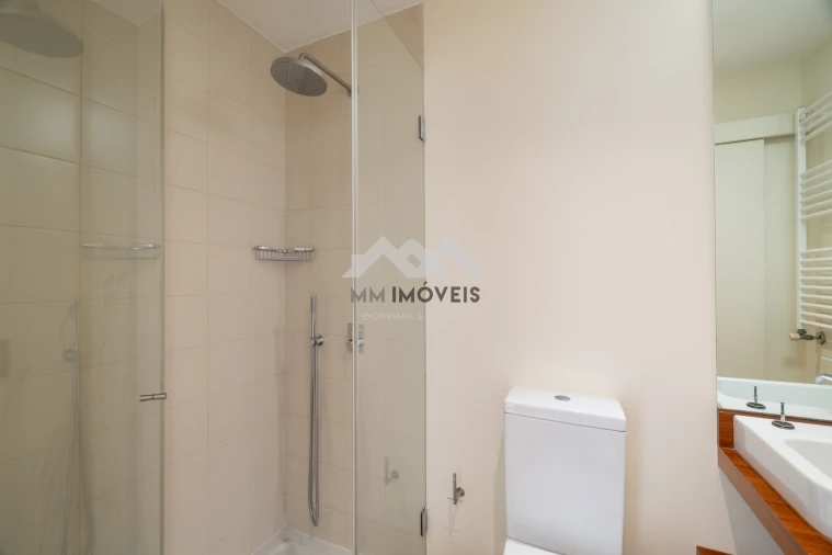 Apartamento T3 para Arrendamento em Aldoar, Foz do Douro e Nevogilde Foto 34
