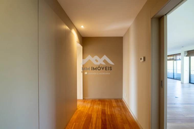 Apartamento T3 para Arrendamento em Aldoar, Foz do Douro e Nevogilde Foto 17