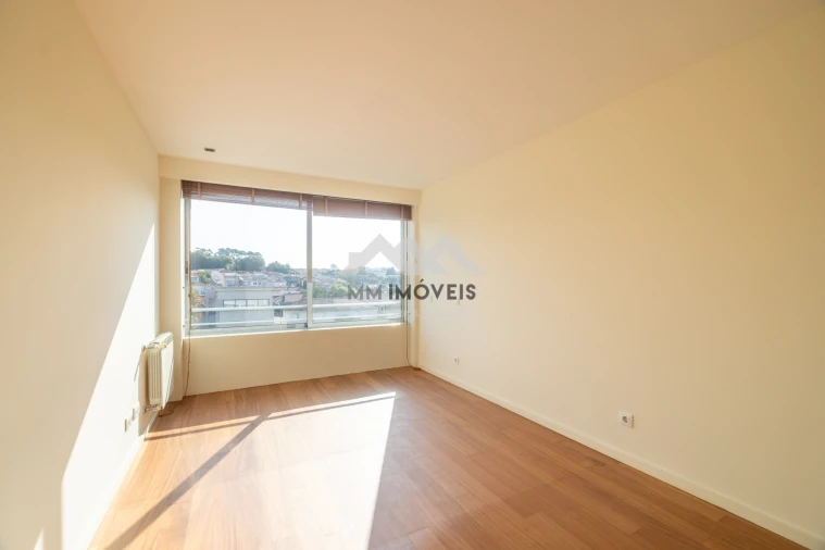 Apartamento T3 para Arrendamento em Aldoar, Foz do Douro e Nevogilde Foto 18