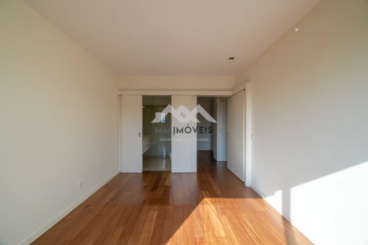 Apartamento T3 para Arrendamento em Aldoar, Foz do Douro e Nevogilde Foto 20