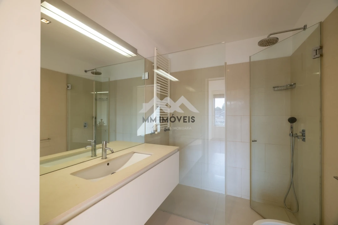 Apartamento T3 para Arrendamento em Aldoar, Foz do Douro e Nevogilde Foto 21