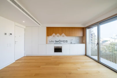 Apartamento T2 para Arrendamento em Bonfim