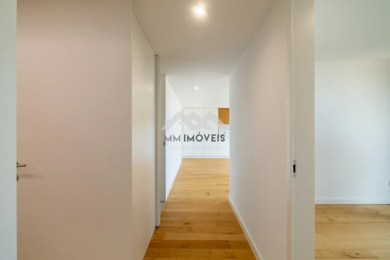 Apartamento T2 para Arrendamento em Bonfim Foto 28