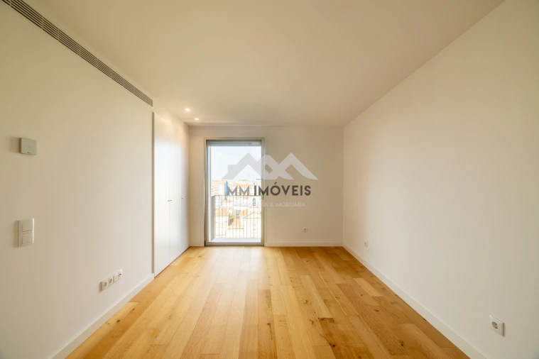 Apartamento T2 para Arrendamento em Bonfim Foto 11