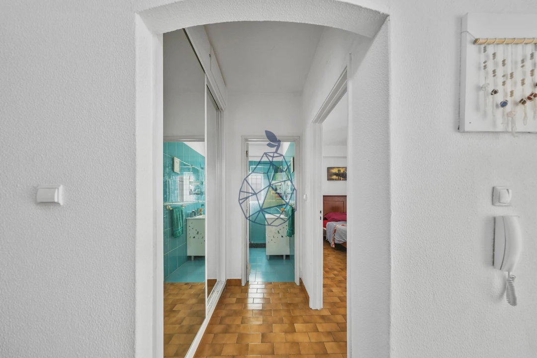 Apartamento T1 para Venda em Alvor Foto 5