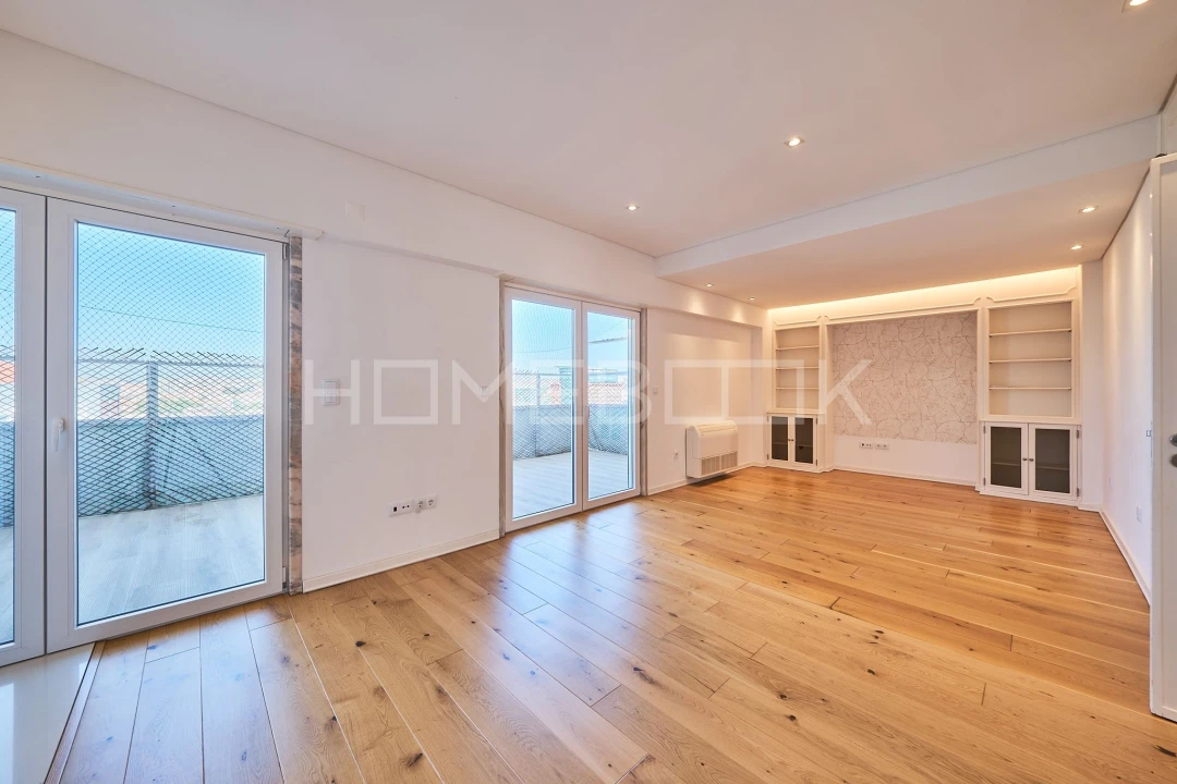 Apartamento T3 para Arrendamento em São Domingos de Benfica Foto 4