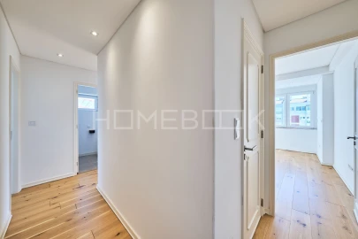 Apartamento T3 para Arrendamento em São Domingos de Benfica