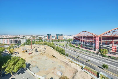 Apartamento T3 para Arrendamento em São Domingos de Benfica