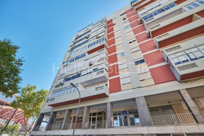 Apartamento T3 para Arrendamento em São Domingos de Benfica