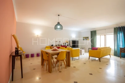 Apartamento T2 para Venda em União das Freguesias de Setúbal