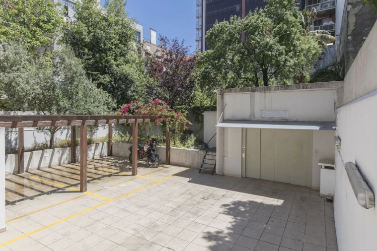 Apartamento T1 para Arrendamento em Avenidas Novas Foto 23