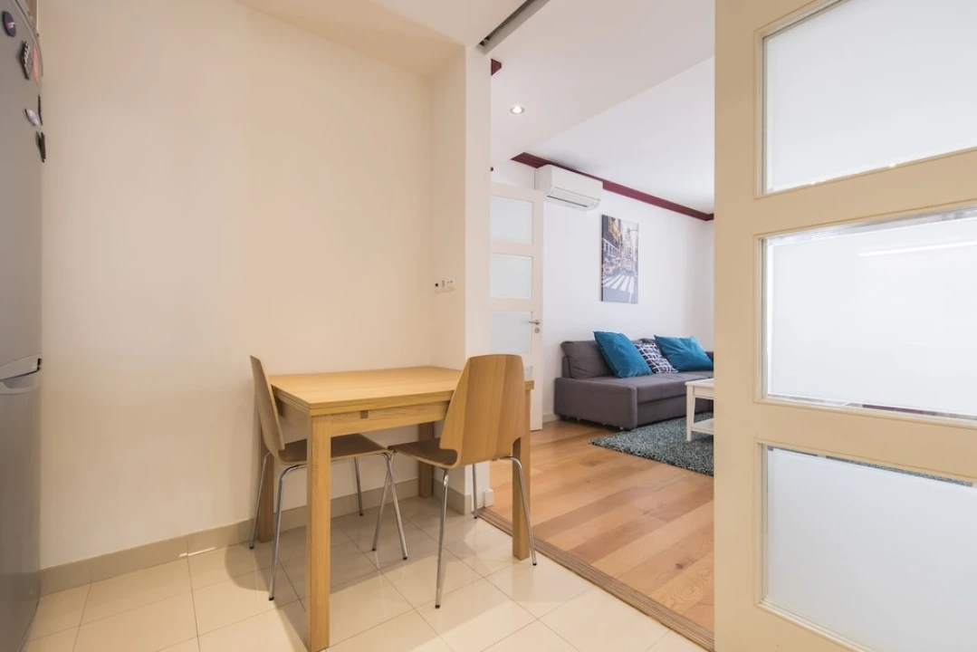 Apartamento T1 para Arrendamento em Avenidas Novas Foto 12