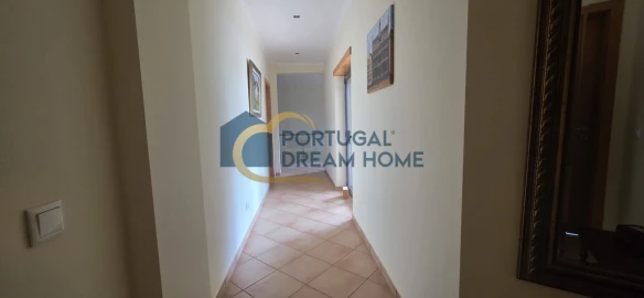 Moradia T4 para Venda em Albufeira e Olhos de Água