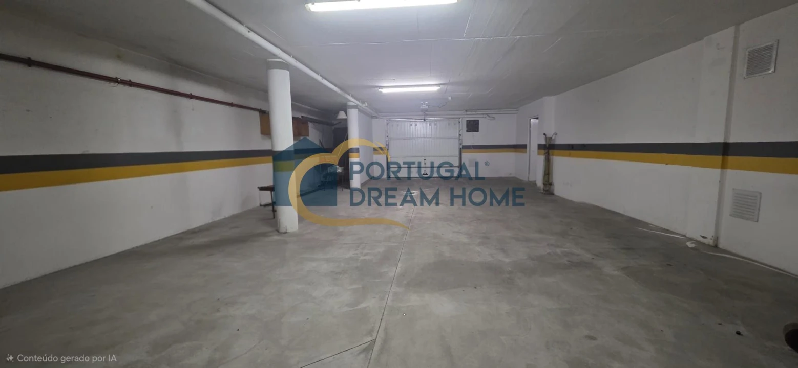 Moradia T4 para Venda em Albufeira e Olhos de Água Foto 27