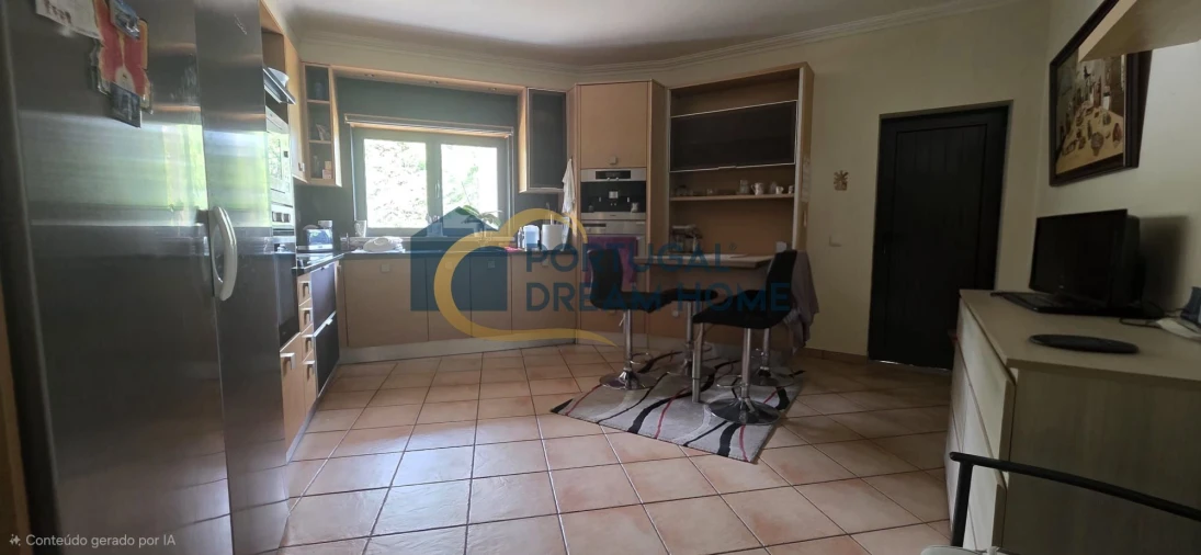 Moradia T4 para Venda em Albufeira e Olhos de Água Foto 4