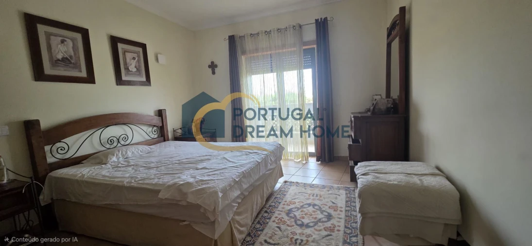 Moradia T4 para Venda em Albufeira e Olhos de Água Foto 14