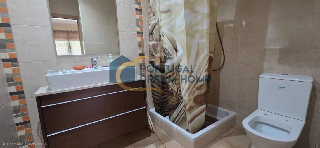 Moradia T4 para Venda em Albufeira e Olhos de Água Foto 12