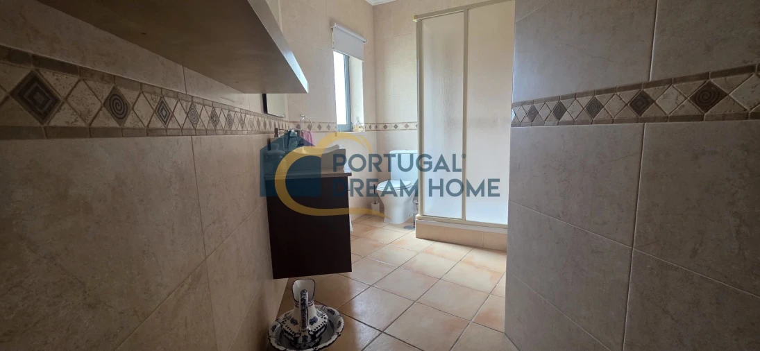 Moradia T4 para Venda em Albufeira e Olhos de Água Foto 5