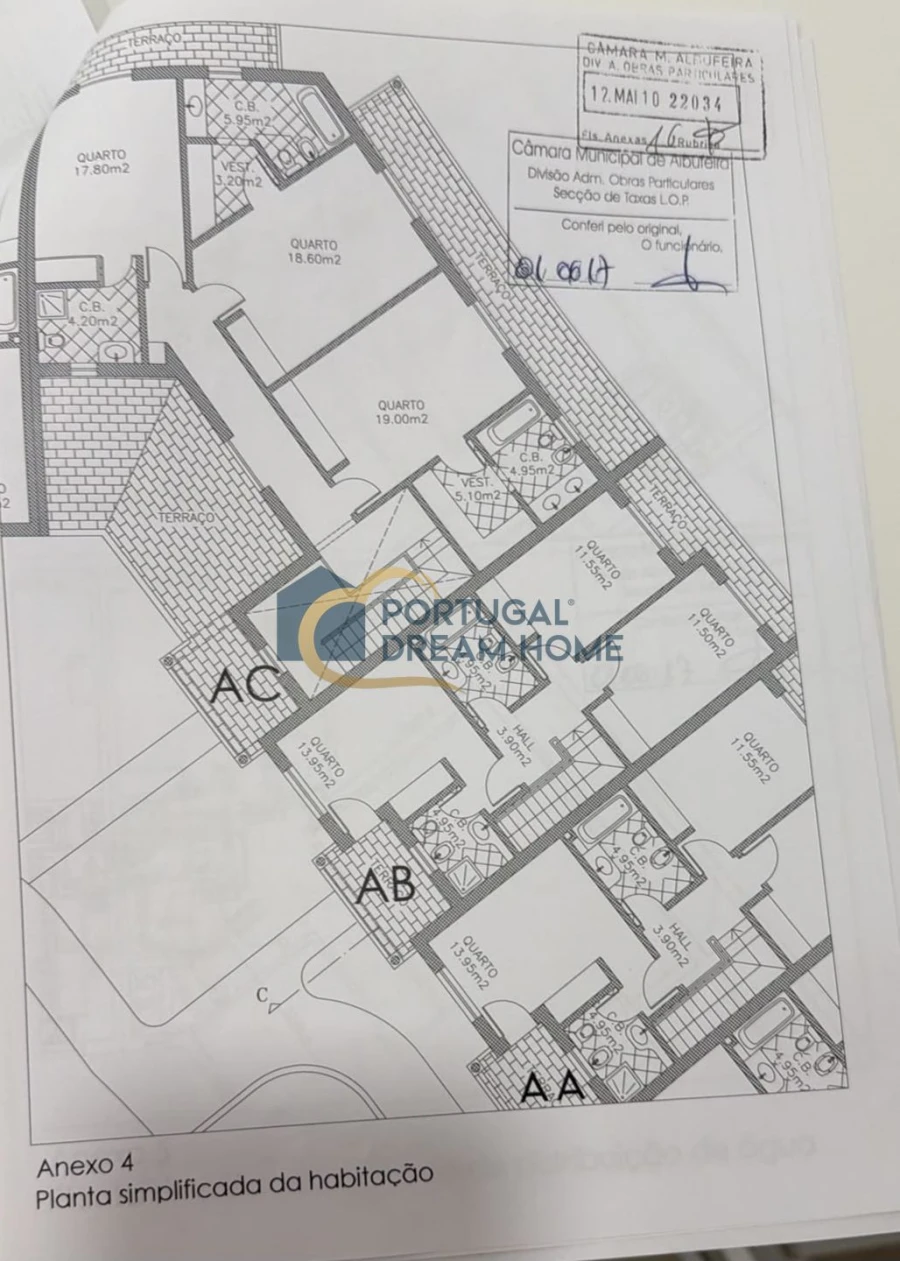 Moradia T4 para Venda em Albufeira e Olhos de Água Planta 1