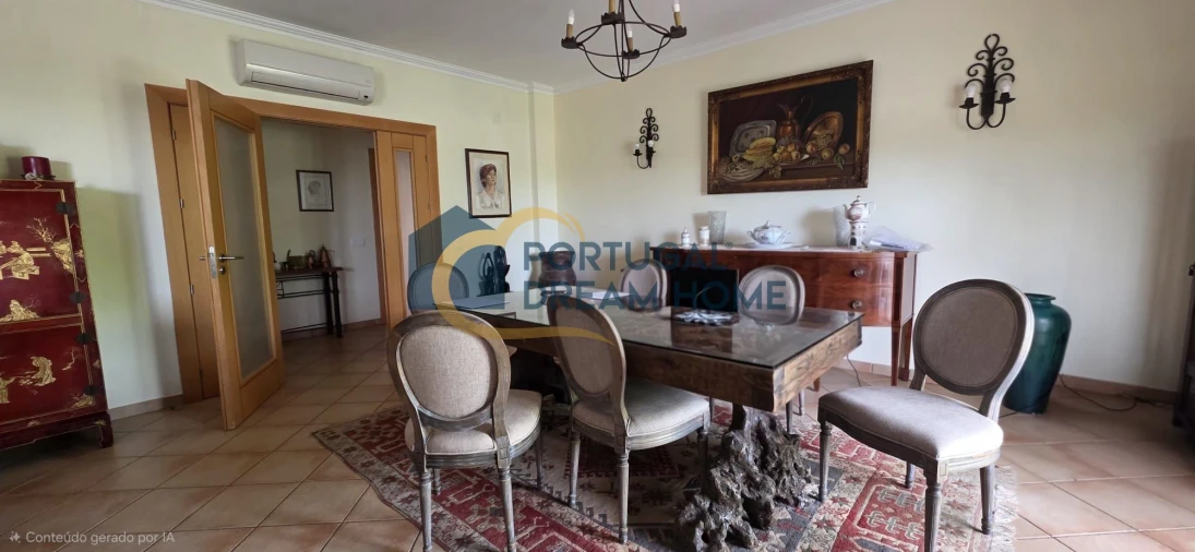 Moradia T4 para Venda em Albufeira e Olhos de Água Foto 7