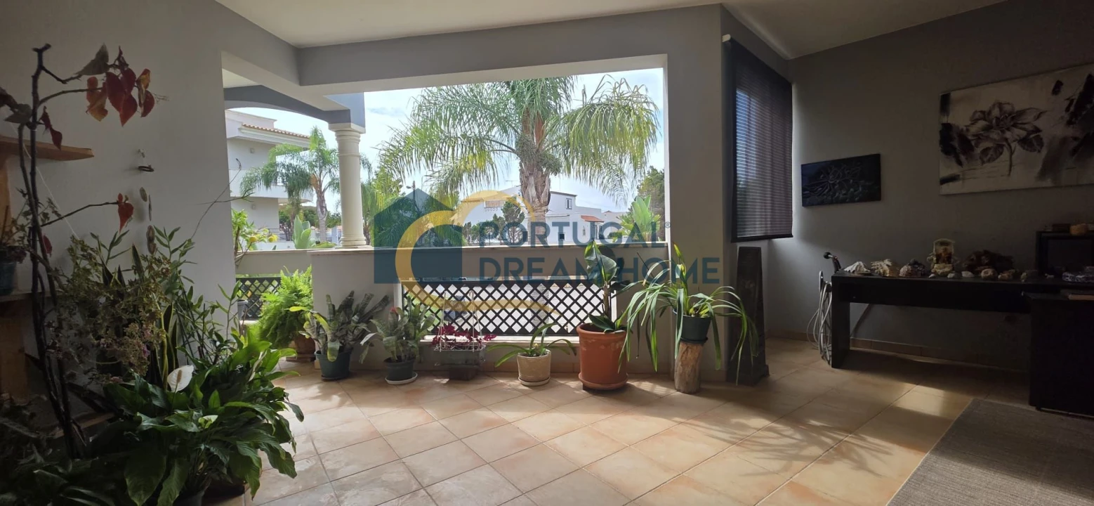 Moradia T4 para Venda em Albufeira e Olhos de Água Foto 25