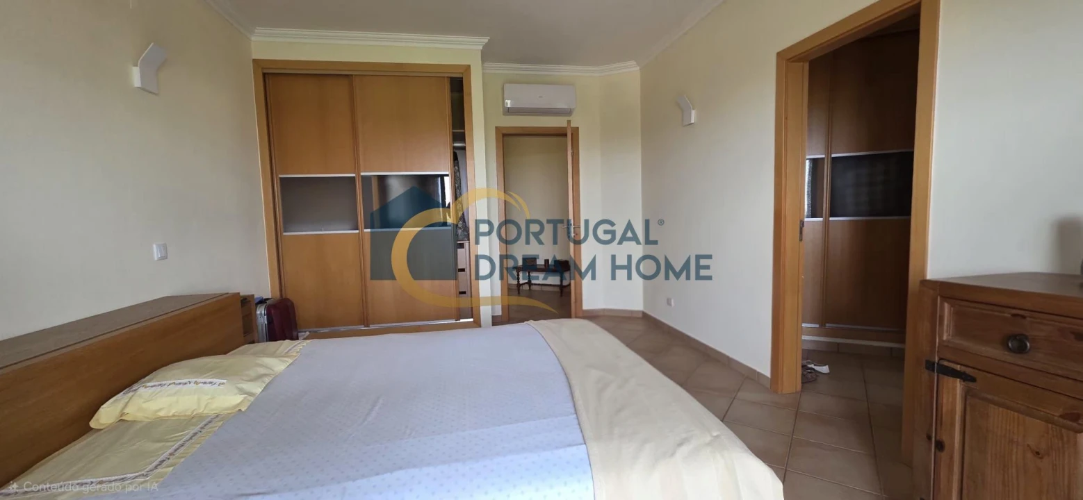 Moradia T4 para Venda em Albufeira e Olhos de Água Foto 19