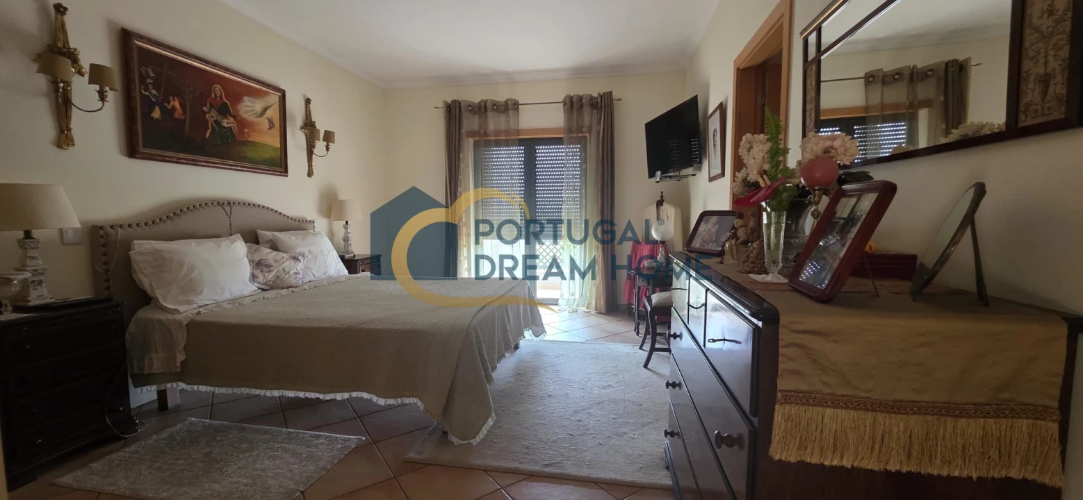 Moradia T4 para Venda em Albufeira e Olhos de Água Foto 21