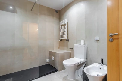 Apartamento T3 para Venda em Santo António dos Cavaleiros e Frielas