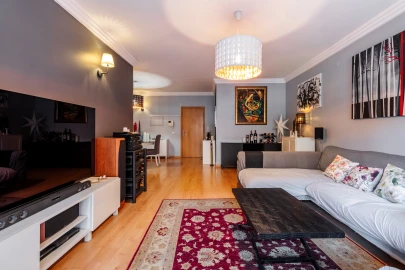 Apartamento T3 para Venda em Santo António dos Cavaleiros e Frielas