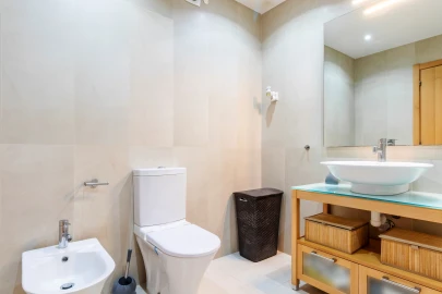 Apartamento T3 para Venda em Santo António dos Cavaleiros e Frielas