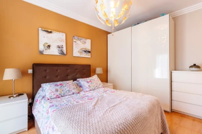 Apartamento T3 para Venda em Santo António dos Cavaleiros e Frielas