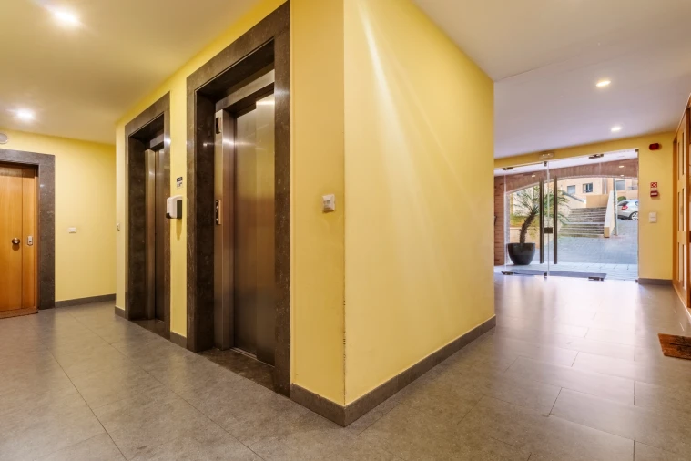 Apartamento T3 para Venda em Santo António dos Cavaleiros e Frielas Foto 48