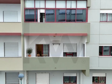Apartamento T2 para Venda em Faro (Sé e São Pedro)