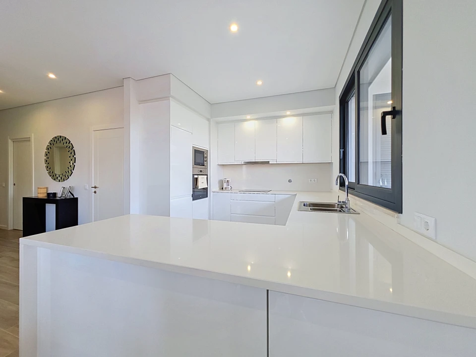 Apartamento T2 para Venda em Portimão Foto 4