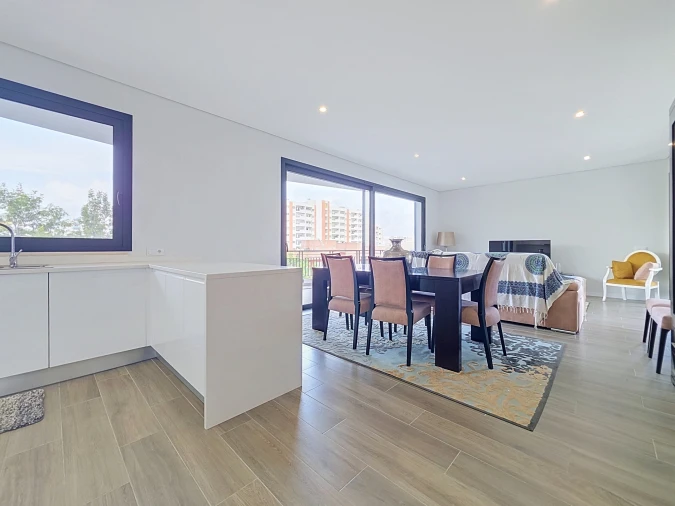 Apartamento T2 para Venda em Portimão Foto 5