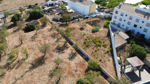 Terreno para Venda em Estômbar e Parchal