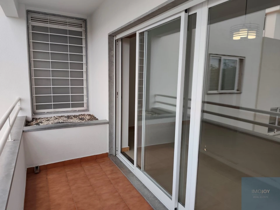 Apartamento T2 para Arrendamento em São Domingos de Rana Foto 5